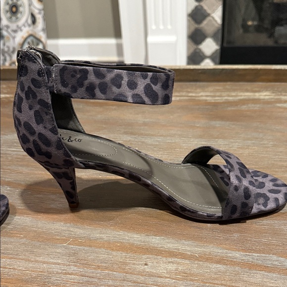Style & Co Leopard Print Heels Size 11 | Animal Print Ankle Strap Sandals Chic - Picture 4 of 10